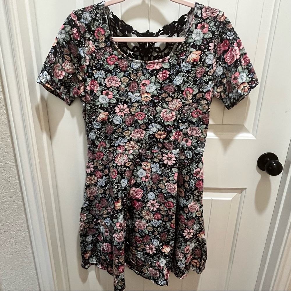 Forever 21+ Floral Dress with Crochet Back - 1X